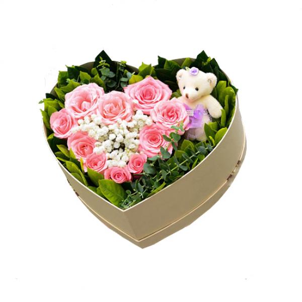 天生一对--11枝粉玫瑰心形礼盒包装