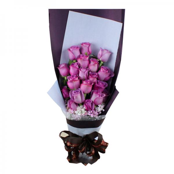 爱意朦胧--19枝紫玫瑰，石竹梅围绕花束