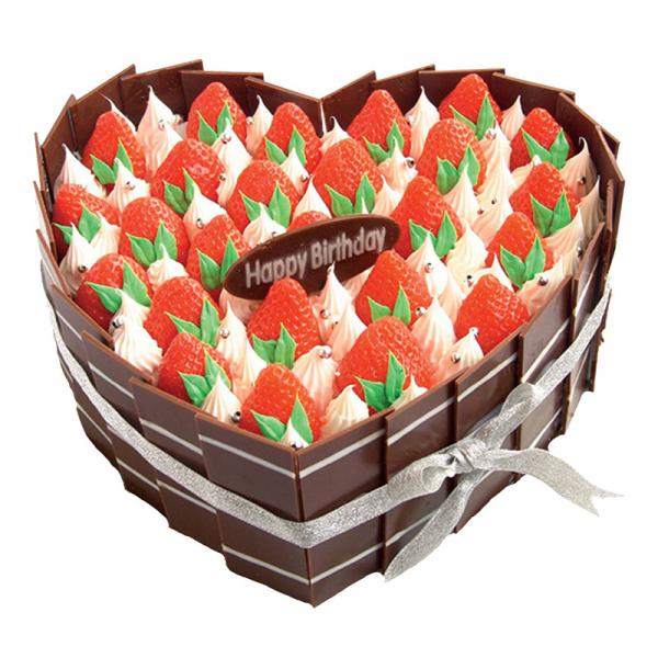 草莓乐园---心形水果巧克力蛋糕